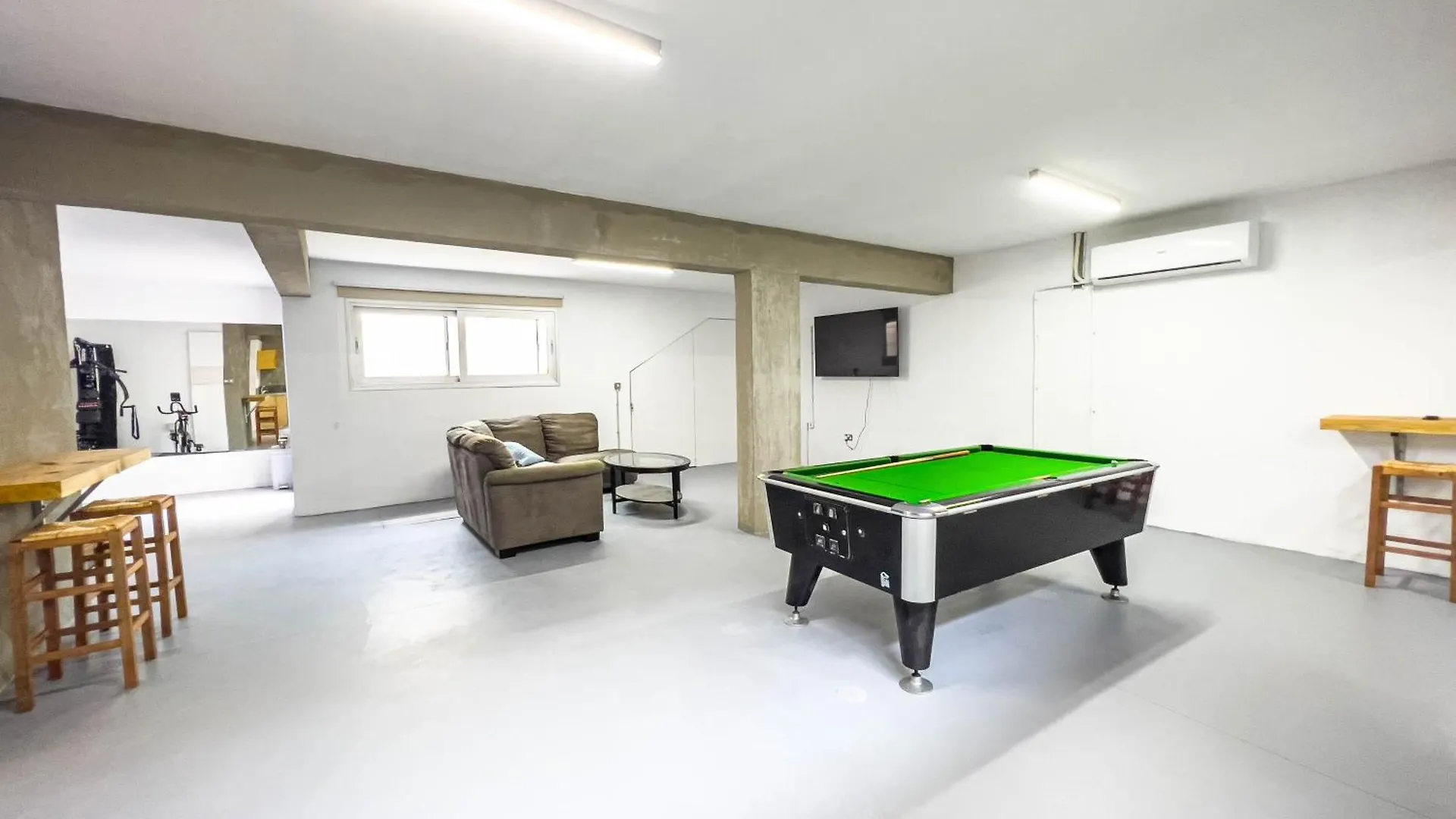 Geo Panoramic Villa +Pool +Game Room +Gym Protaras