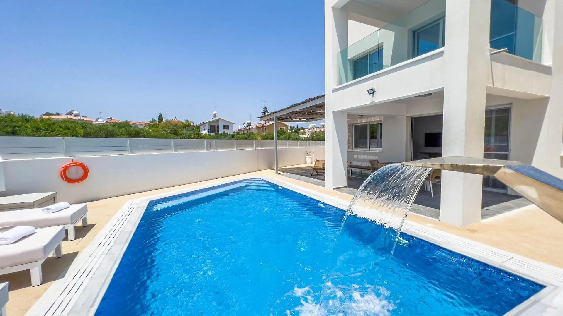 Geo Panoramic Villa +Pool +Game Room +Gym Protaras