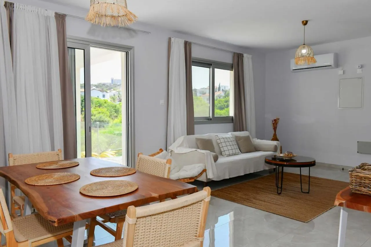 Geo Panoramic Villa +Pool +Game Room +Gym Protaras