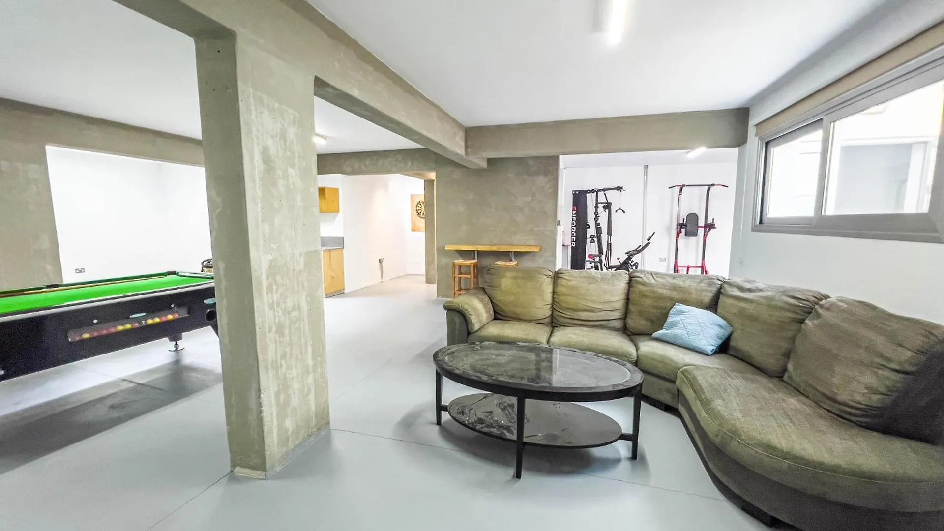 Geo Panoramic Villa +Pool +Game Room +Gym Protaras