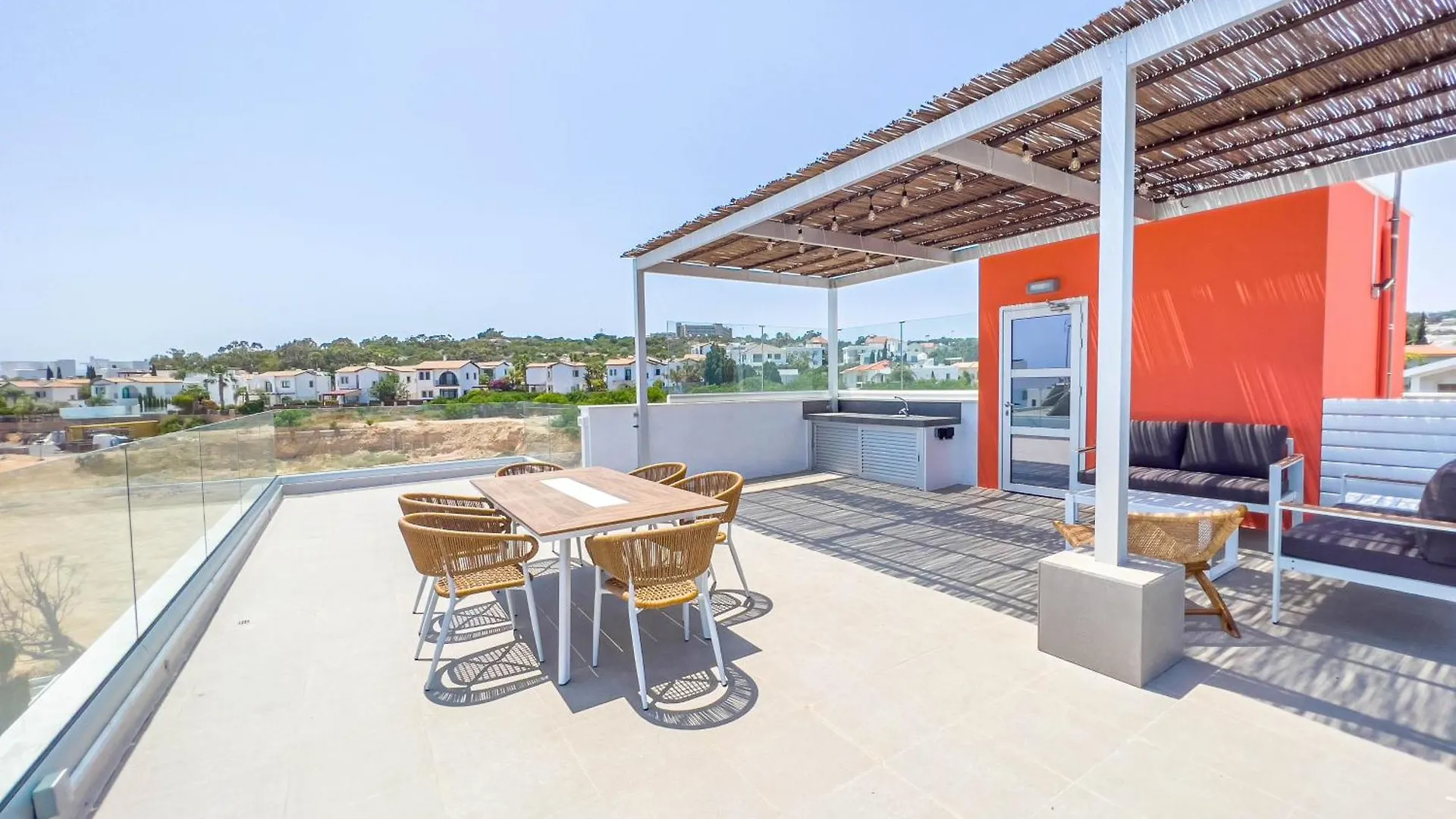 Geo Panoramic Villa +Pool +Game Room +Gym Protaras