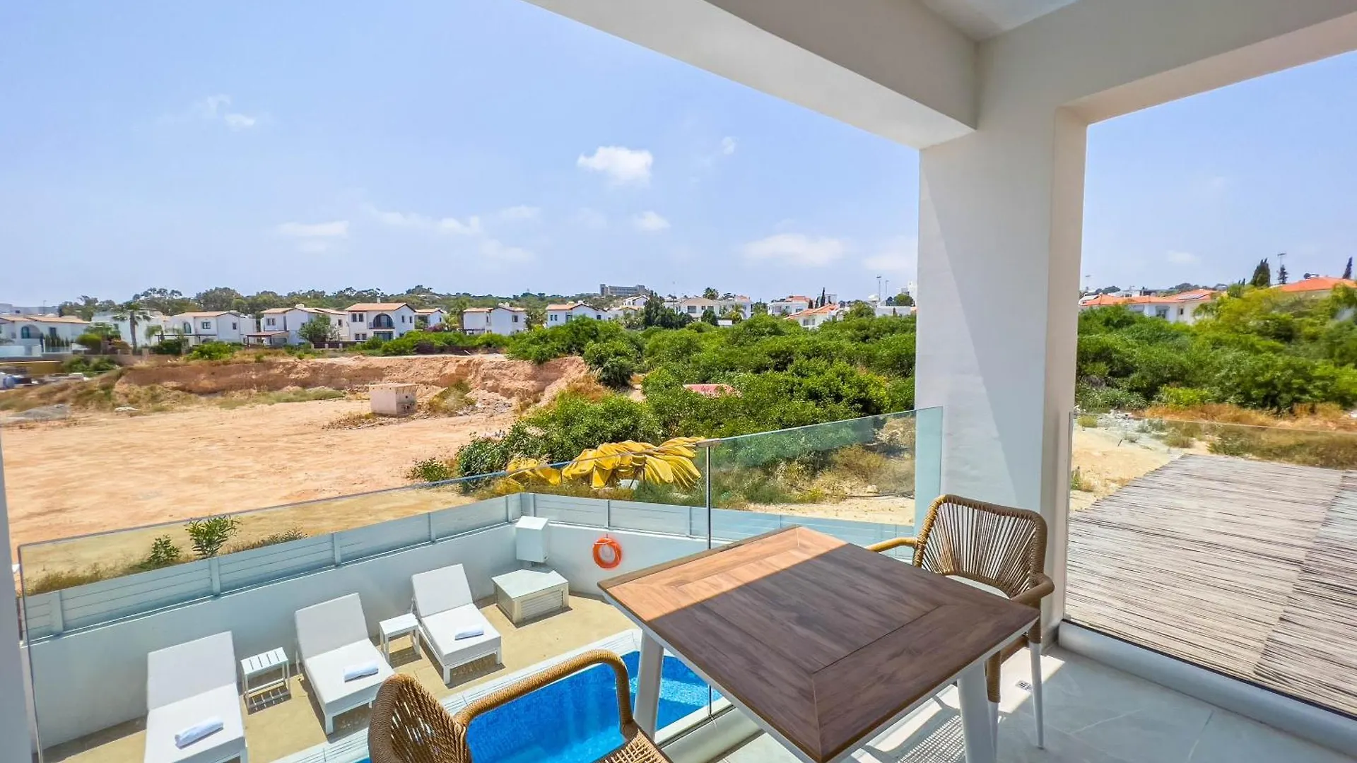 Geo Panoramic Villa +Pool +Game Room +Gym Protaras