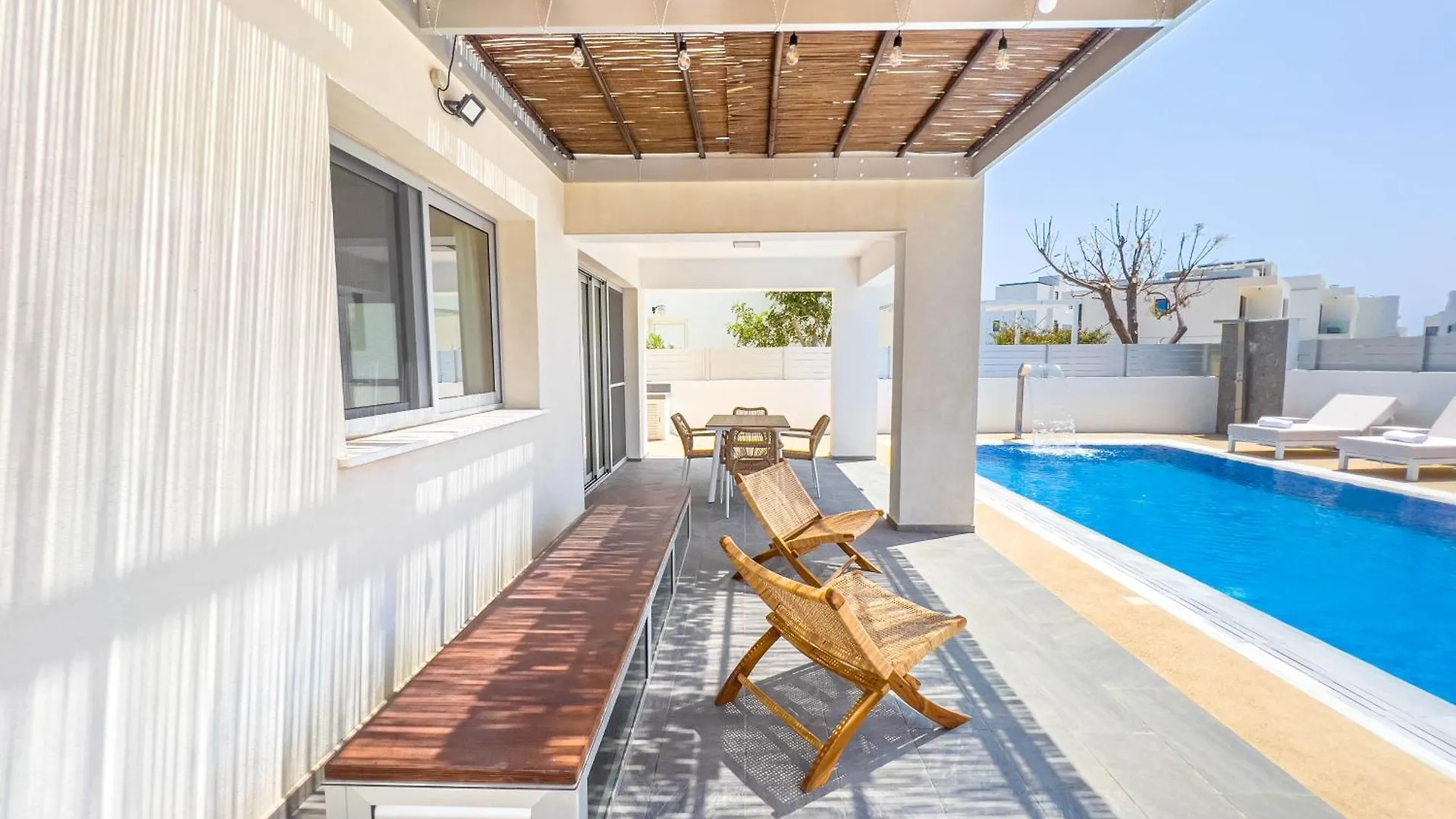 Geo Panoramic Villa +Pool +Game Room +Gym Protaras