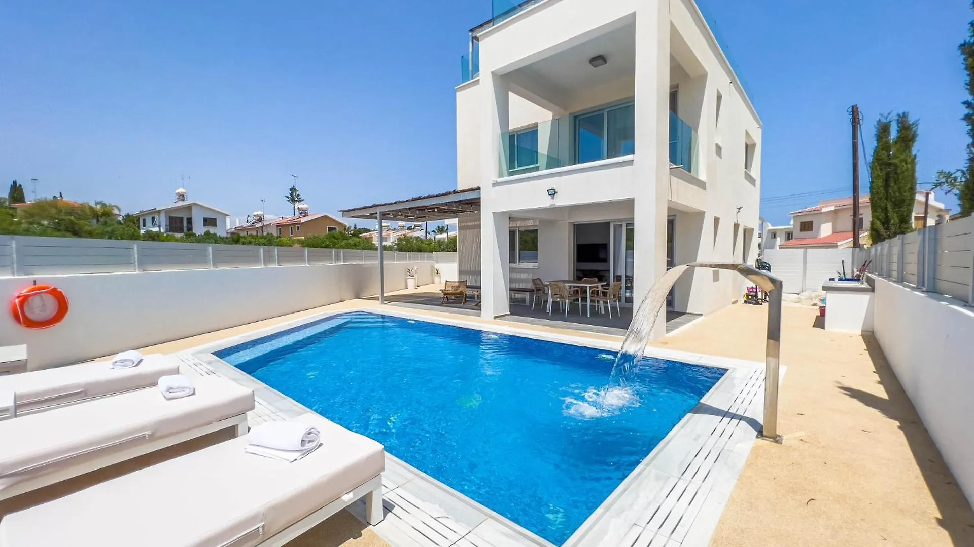 Geo Panoramic Villa +Pool +Game Room +Gym Protaras